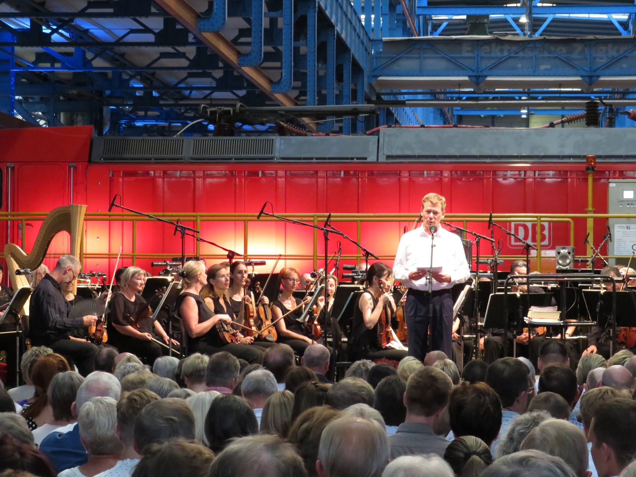 Werk Dessau Volles Haus zum 90. Jubiläum Deutsche Bahn AG