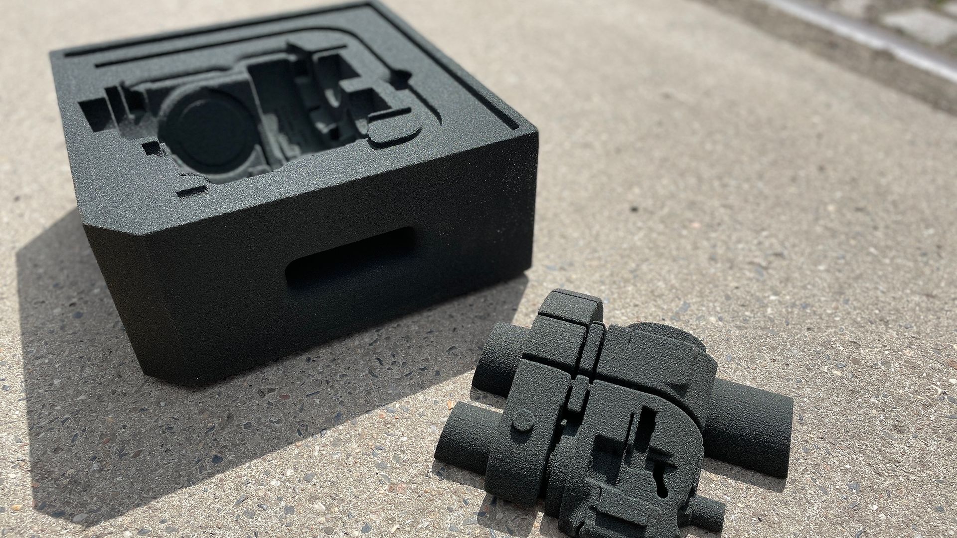 Modell von 3D-gedruckter Sandform und Kern des Getriebegehäuses