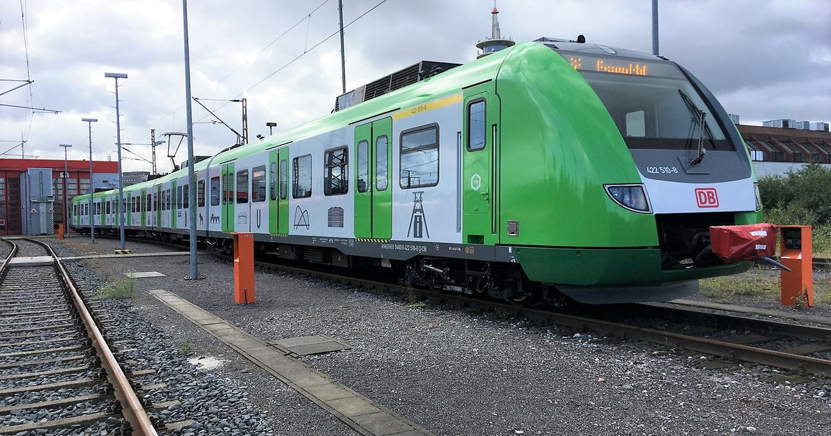 Das Werk Krefeld verpasst der S-Bahn Rhein-Ruhr einen neuen Look und ...